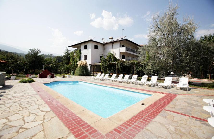 Athina Hotel Neos Panteleimonas Exteriér fotografie